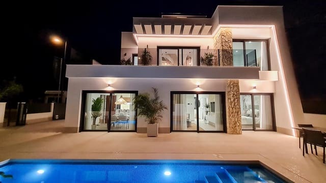 3 soverom Villa til salgs i Torre-Pacheco med svømmebasseng garasje - € 695 000 (Ref: 9459295)