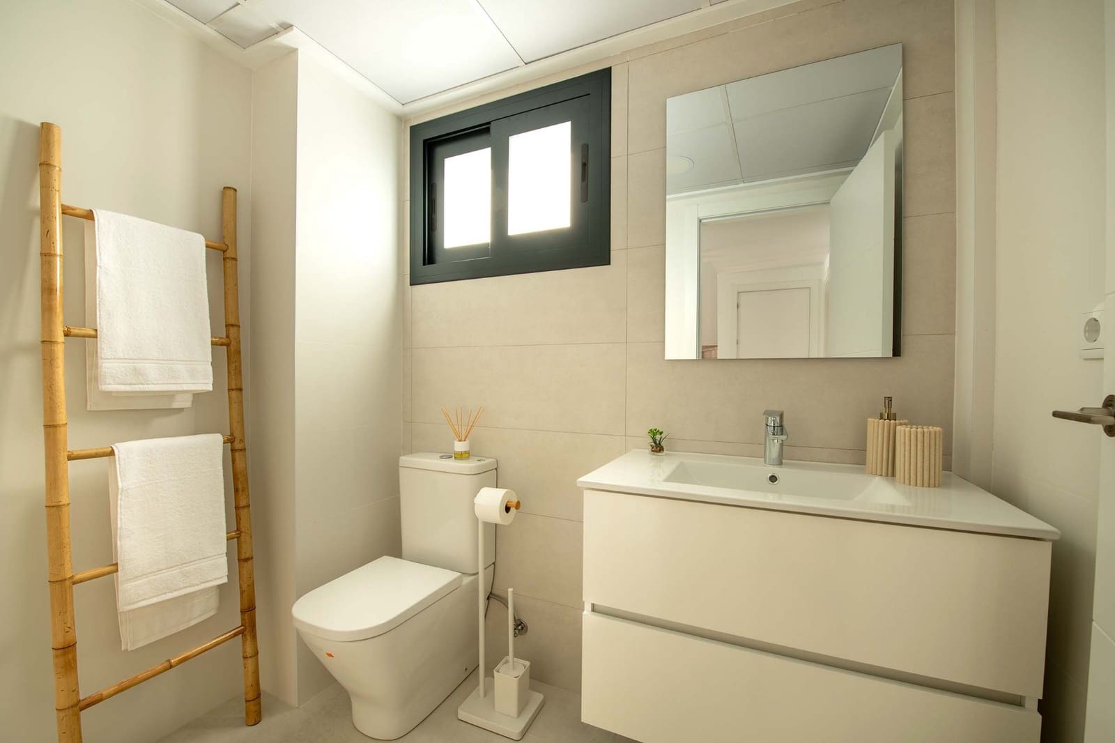 3 sypialnia Bungalow na sprzedaż w Cox z basenem garażem - 229 000 € (Ref: 9459303)