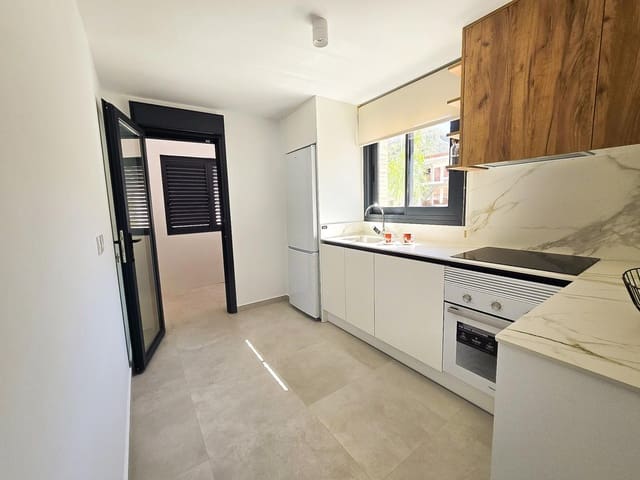 2 slaapkamer Bungalow te koop in Cox met zwembad - € 229.000 (Ref: 9459307)