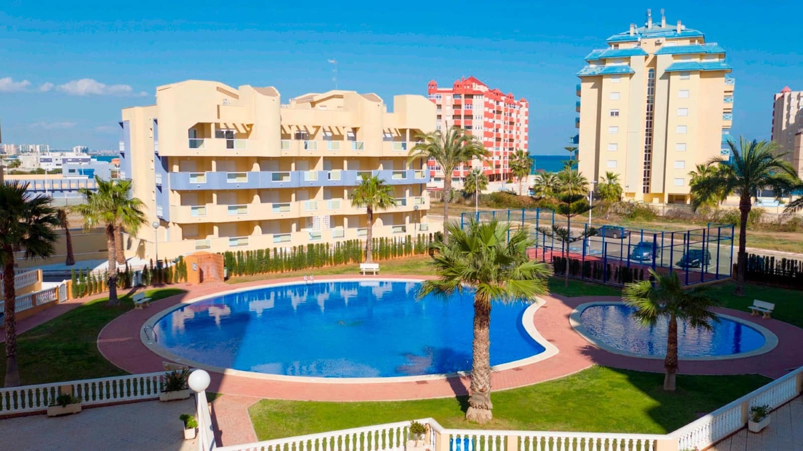 3 bedroom Apartment for sale in La Manga del Mar Menor with pool - € 240,052 (Ref: 9459328)