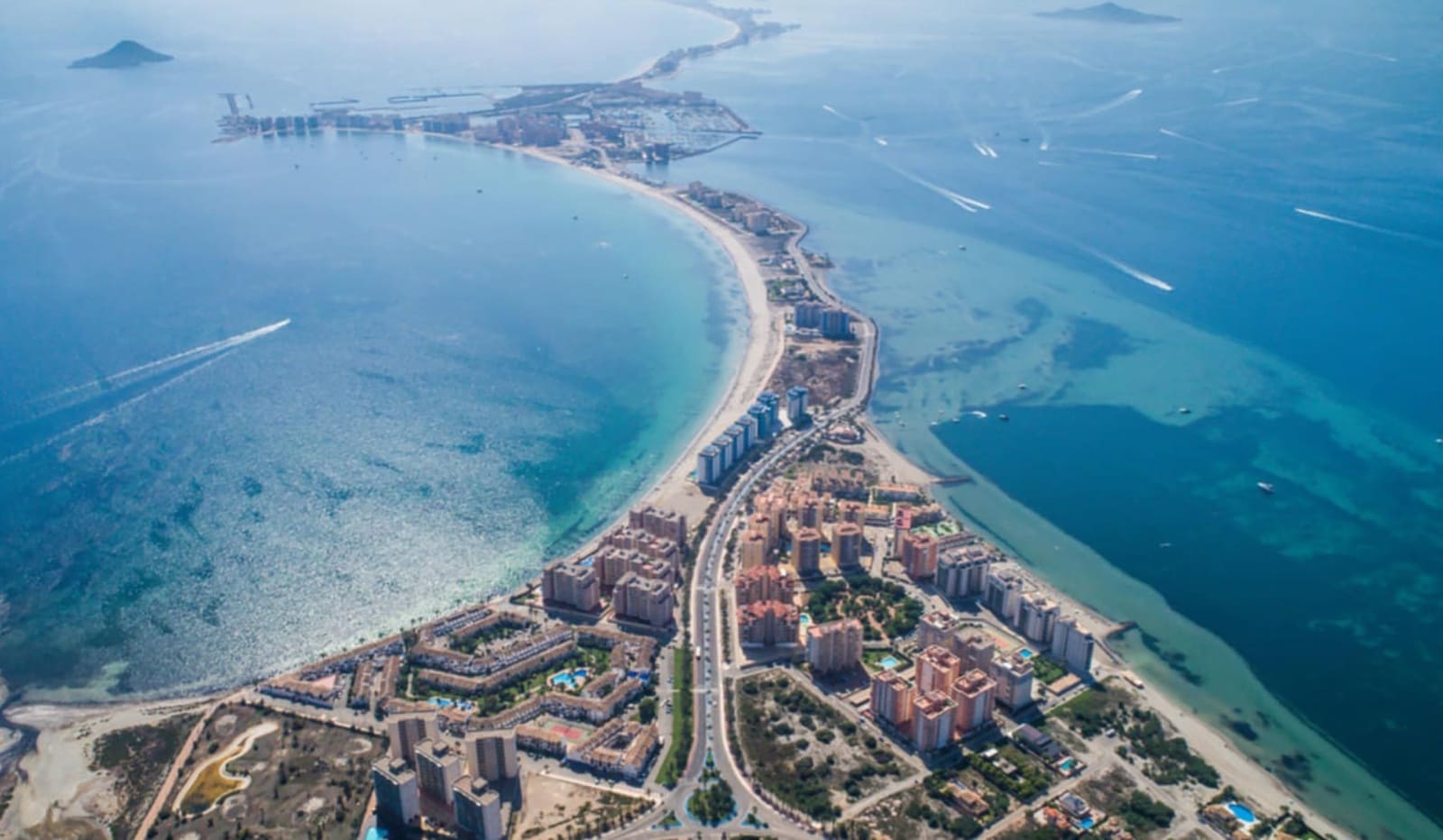 3 bedroom Apartment for sale in La Manga del Mar Menor with pool - € 240,052 (Ref: 9459328)