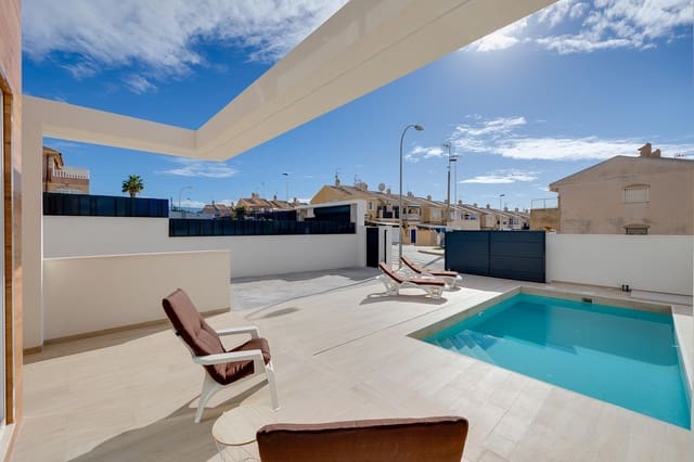 3 Zimmer Villa zu verkaufen in Aguas Nuevas, Torrevieja mit Pool Garage - 650.000 € (Ref: 9459341)
