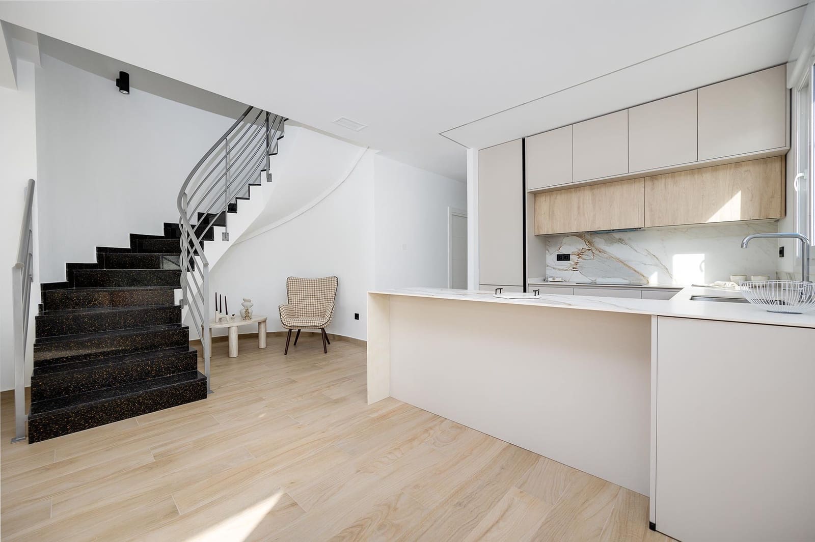 3 bedroom Villa for sale in Aguas Nuevas with pool garage - € 650,000 (Ref: 9459341)