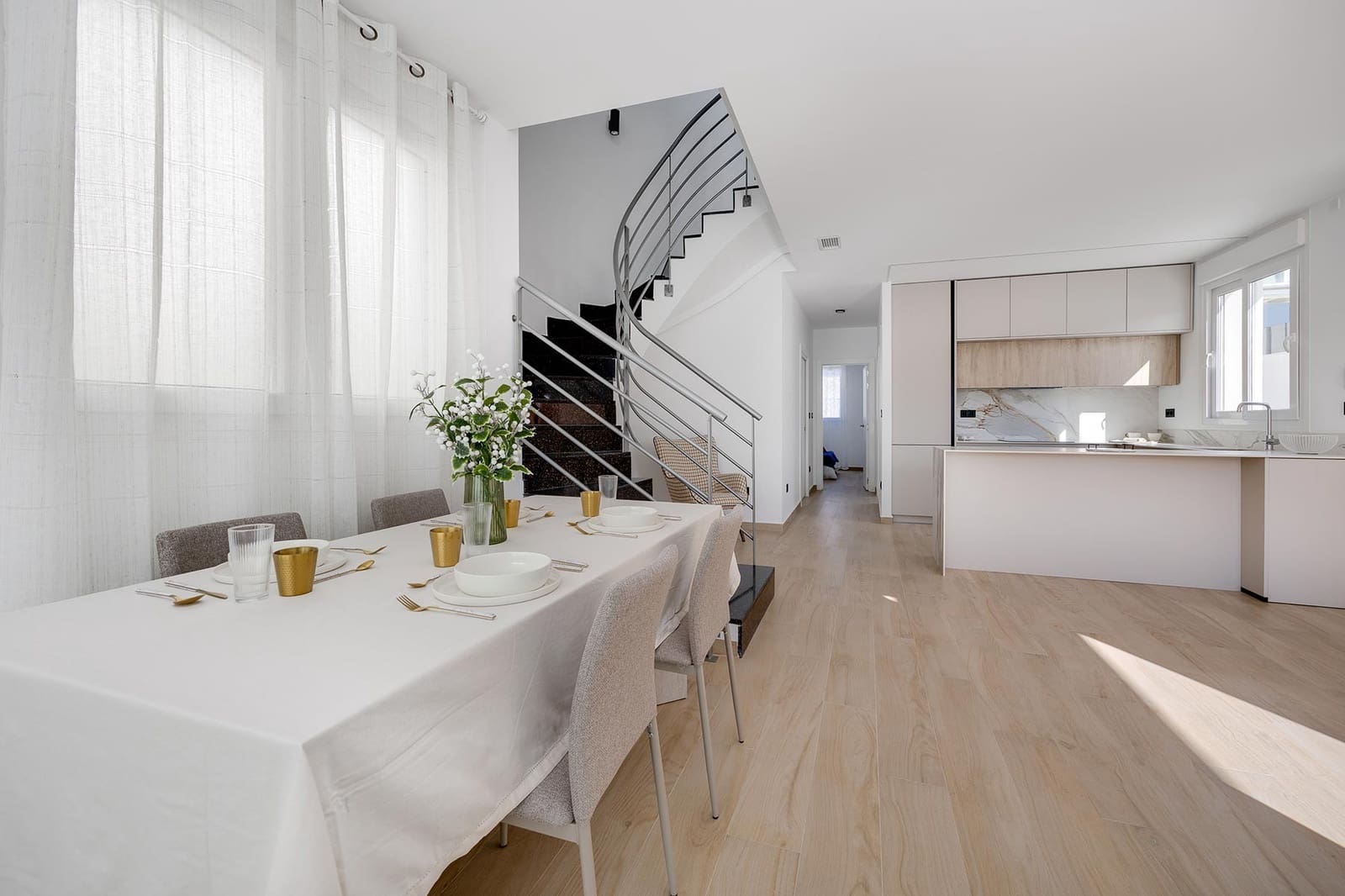 3 bedroom Villa for sale in Aguas Nuevas with pool garage - € 650,000 (Ref: 9459341)