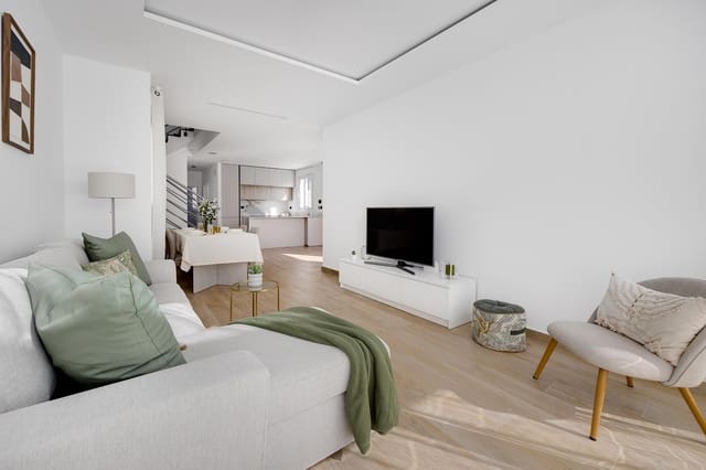 3 Zimmer Villa zu verkaufen in Aguas Nuevas, Torrevieja mit Pool Garage - 650.000 € (Ref: 9459341)