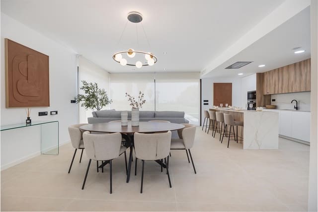 4 soverom Villa til salgs i Las Lomas de Rame - Bahía Bella, Los Alcázares med svømmebasseng garasje - € 685 000 (Ref: 9459342)