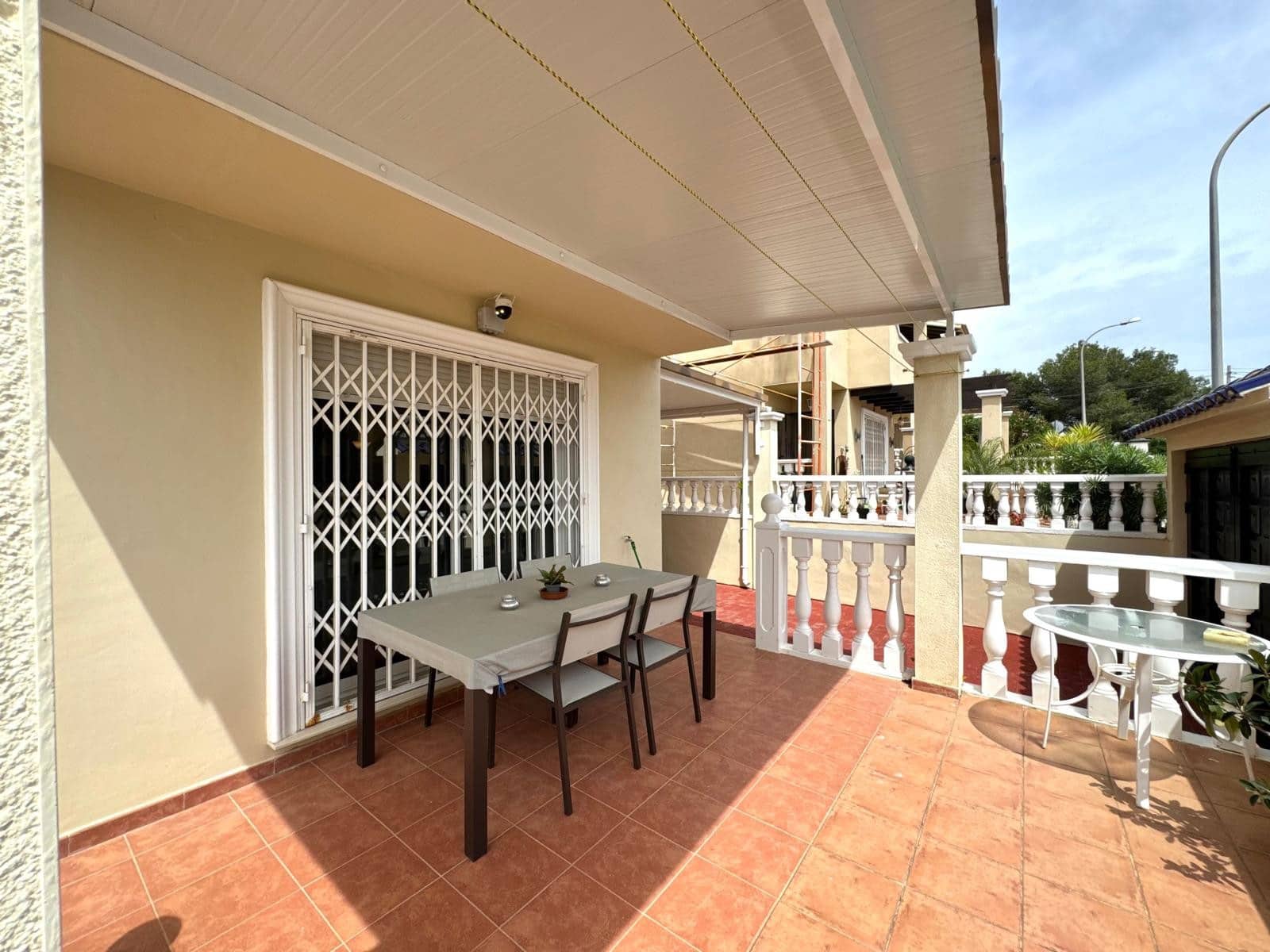 3 soverom Villa til salgs i San Miguel de Salinas med svømmebasseng garasje - € 345 000 (Ref: 9459358)