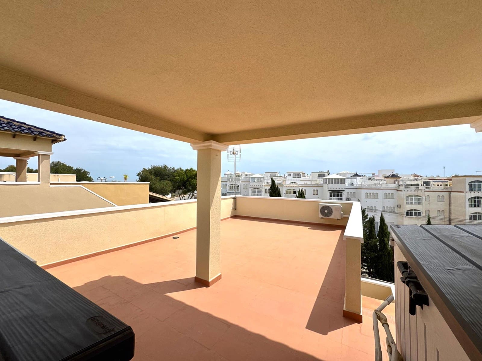 3 soverom Villa til salgs i San Miguel de Salinas med svømmebasseng garasje - € 345 000 (Ref: 9459358)