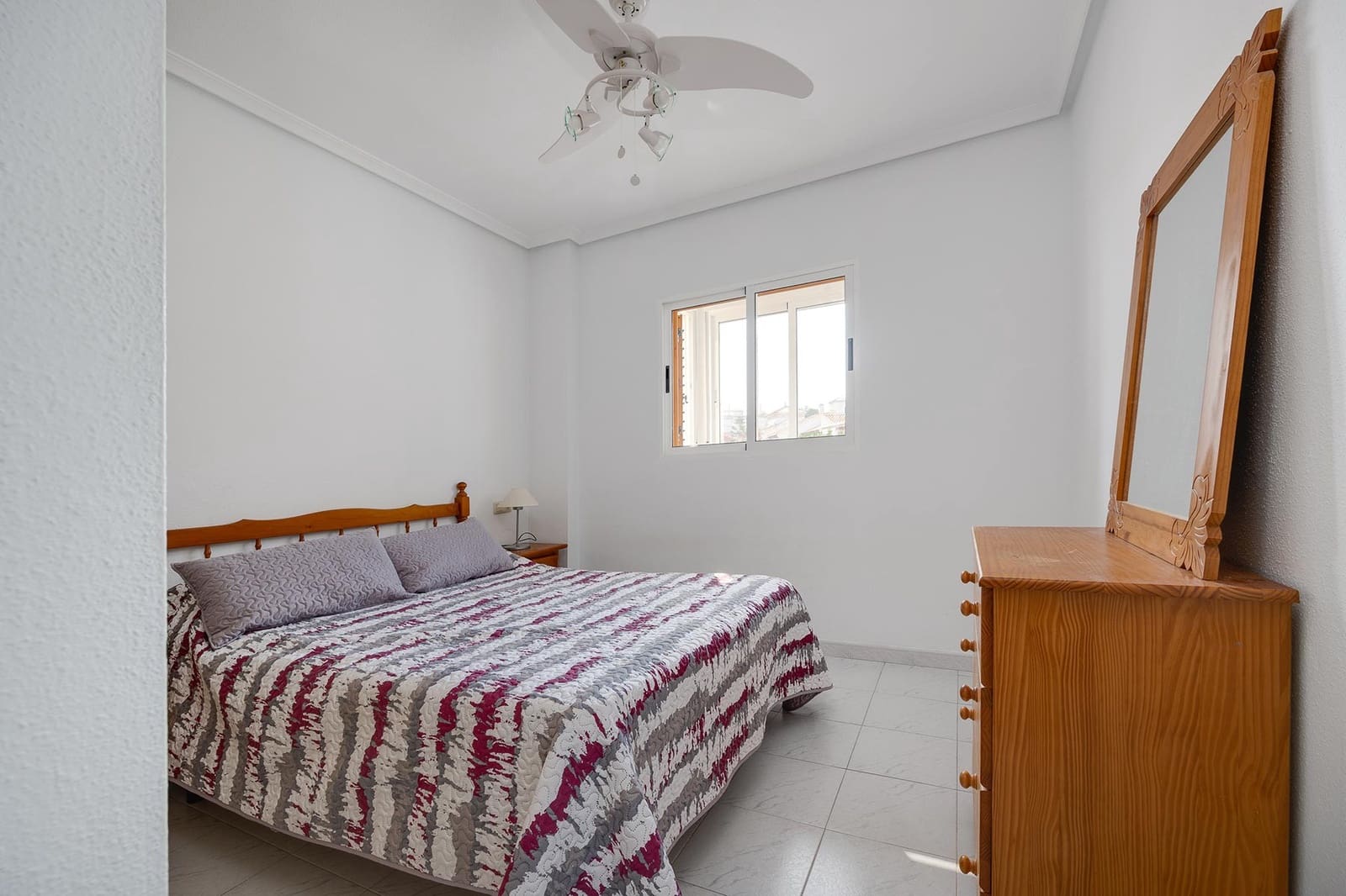 2 Zimmer Apartment zu verkaufen in Torrevieja mit Pool Garage - 205.000 € (Ref: 9459359)