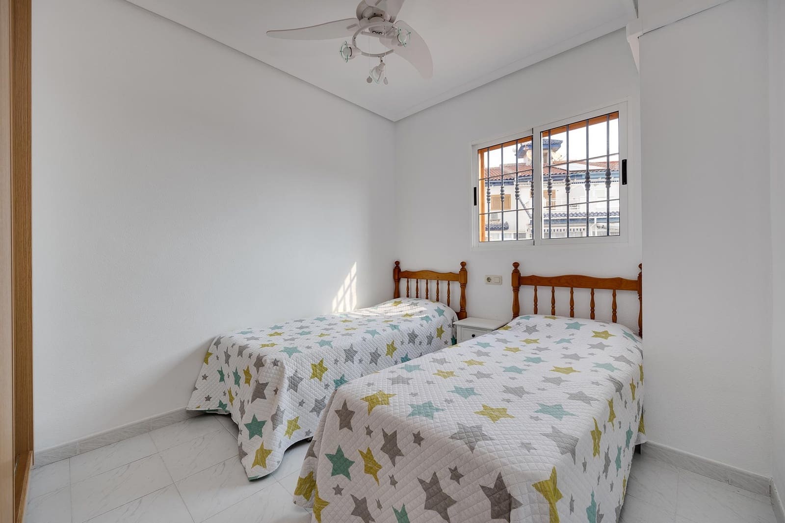 2 Zimmer Apartment zu verkaufen in Torrevieja mit Pool Garage - 205.000 € (Ref: 9459359)