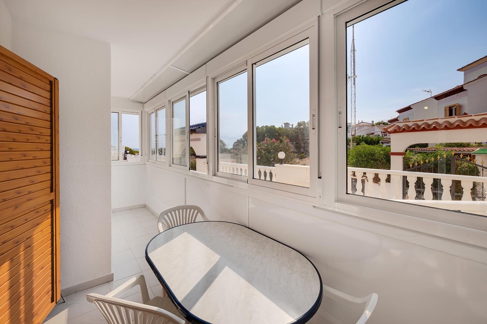 2 Zimmer Apartment zu verkaufen in Torrevieja mit Pool Garage - 205.000 € (Ref: 9459359)