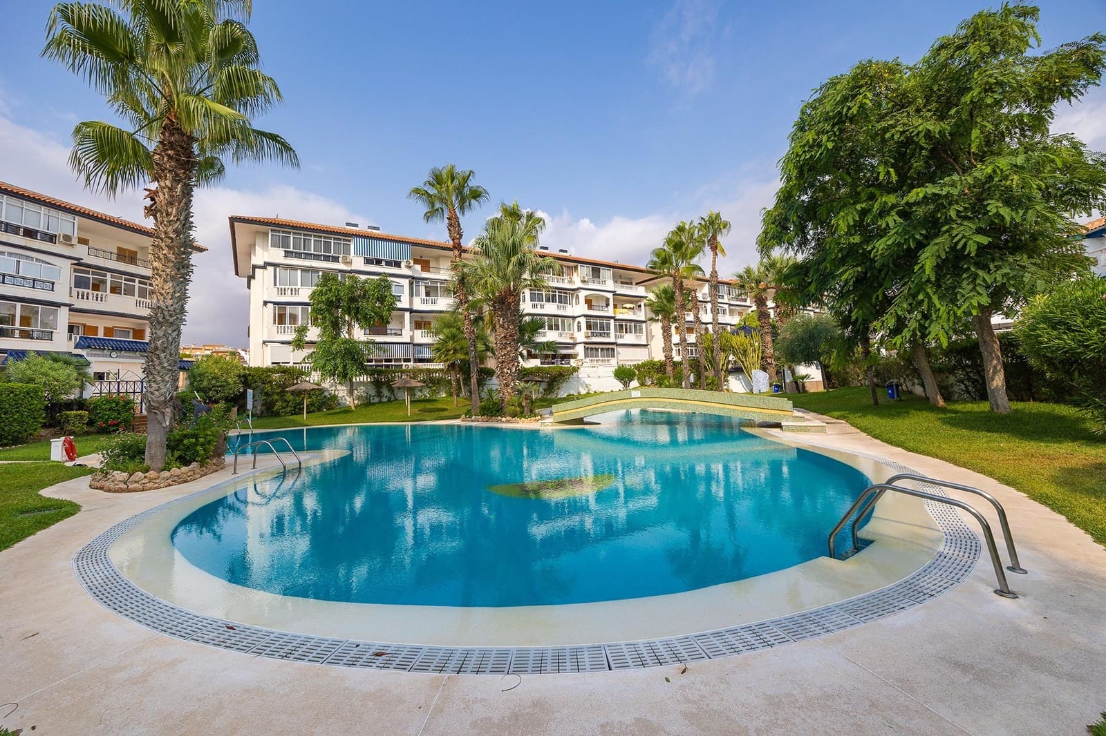 2 Zimmer Apartment zu verkaufen in Torrevieja mit Pool Garage - 205.000 € (Ref: 9459359)