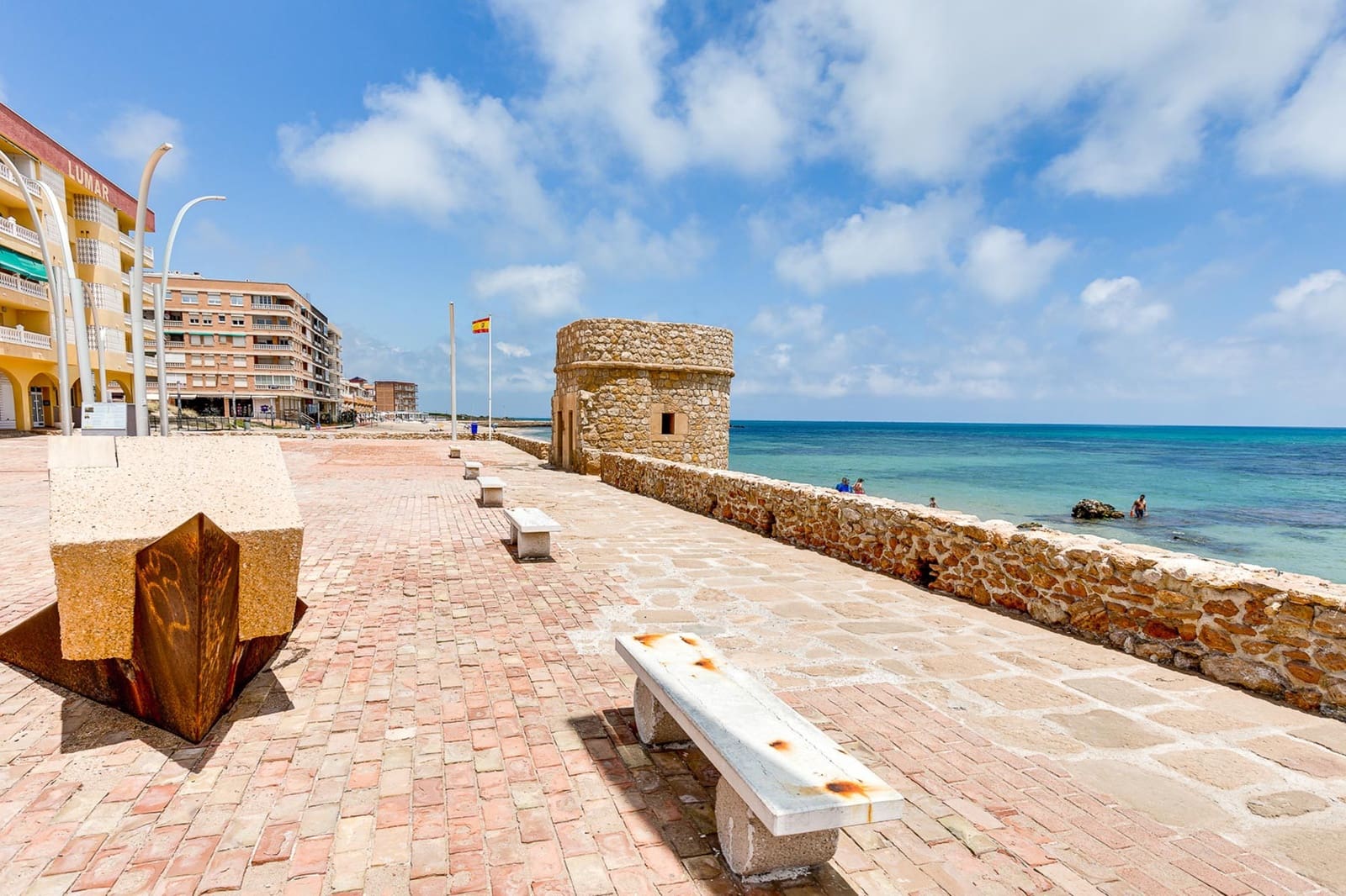 2 Zimmer Apartment zu verkaufen in Torrevieja mit Pool Garage - 205.000 € (Ref: 9459359)