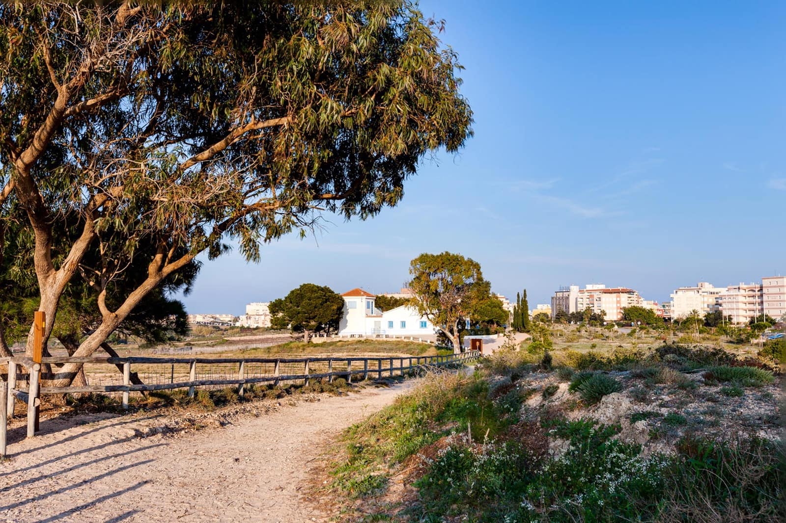 2 Zimmer Apartment zu verkaufen in Torrevieja mit Pool Garage - 205.000 € (Ref: 9459359)