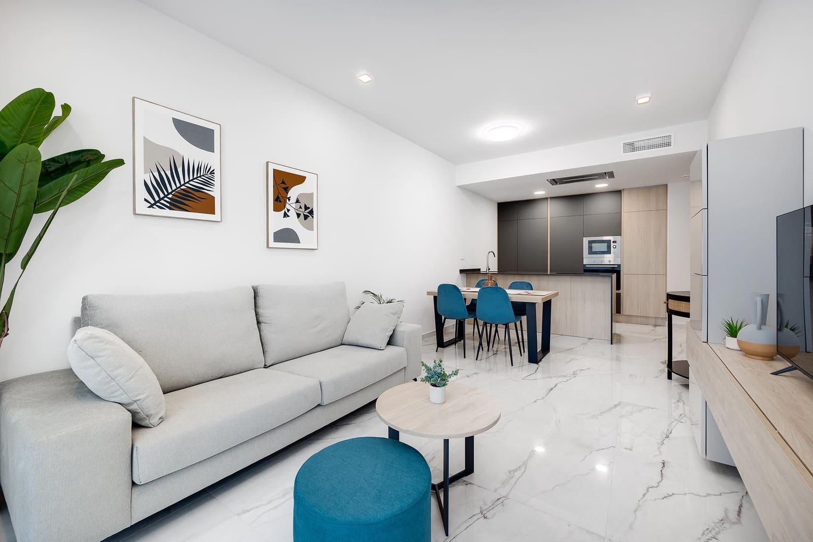 2 bedroom Apartment for sale in Playa Flamenca with pool garage - € 465,000 (Ref: 9459362)