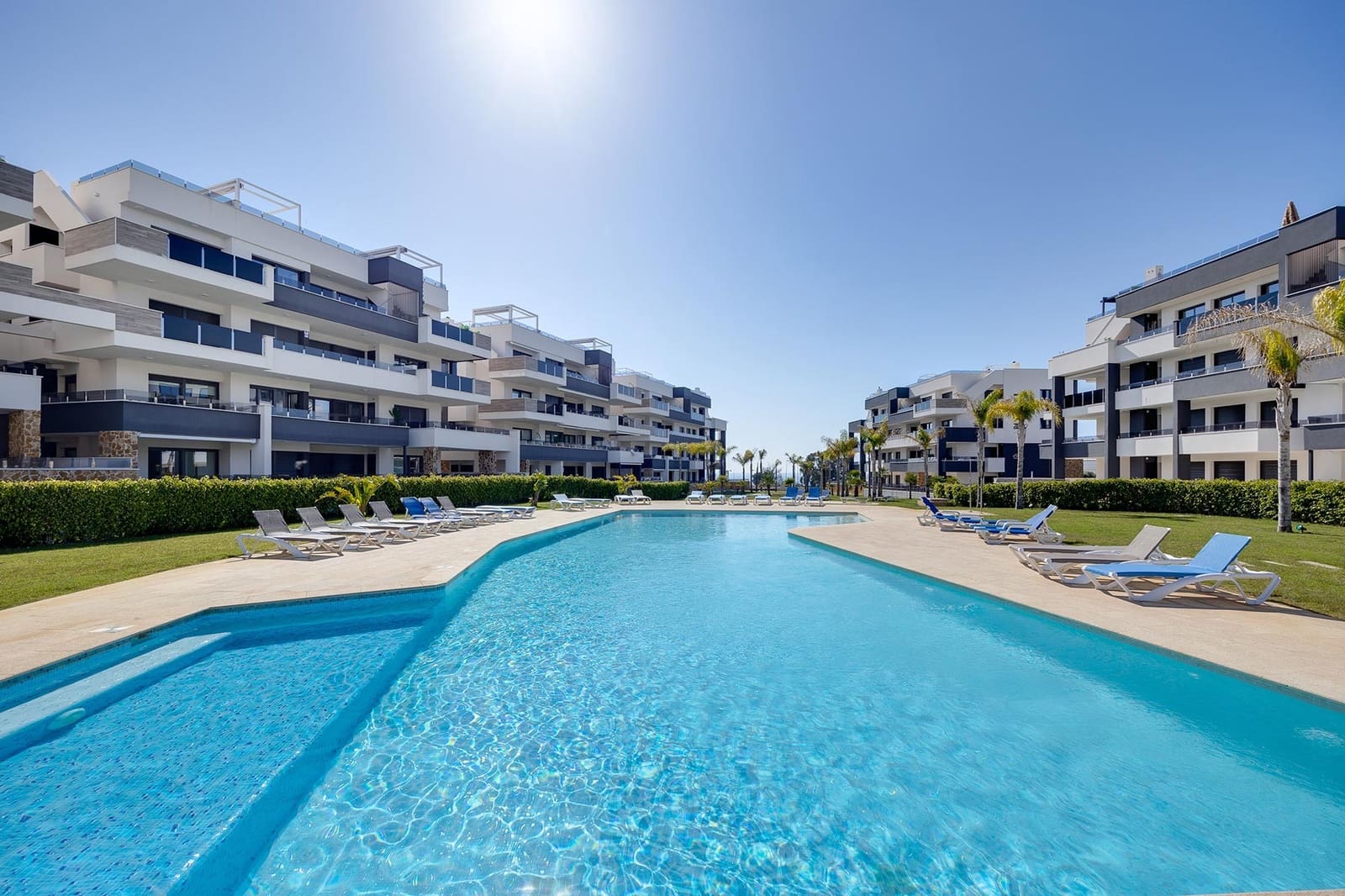 2 bedroom Apartment for sale in Playa Flamenca with pool garage - € 465,000 (Ref: 9459362)