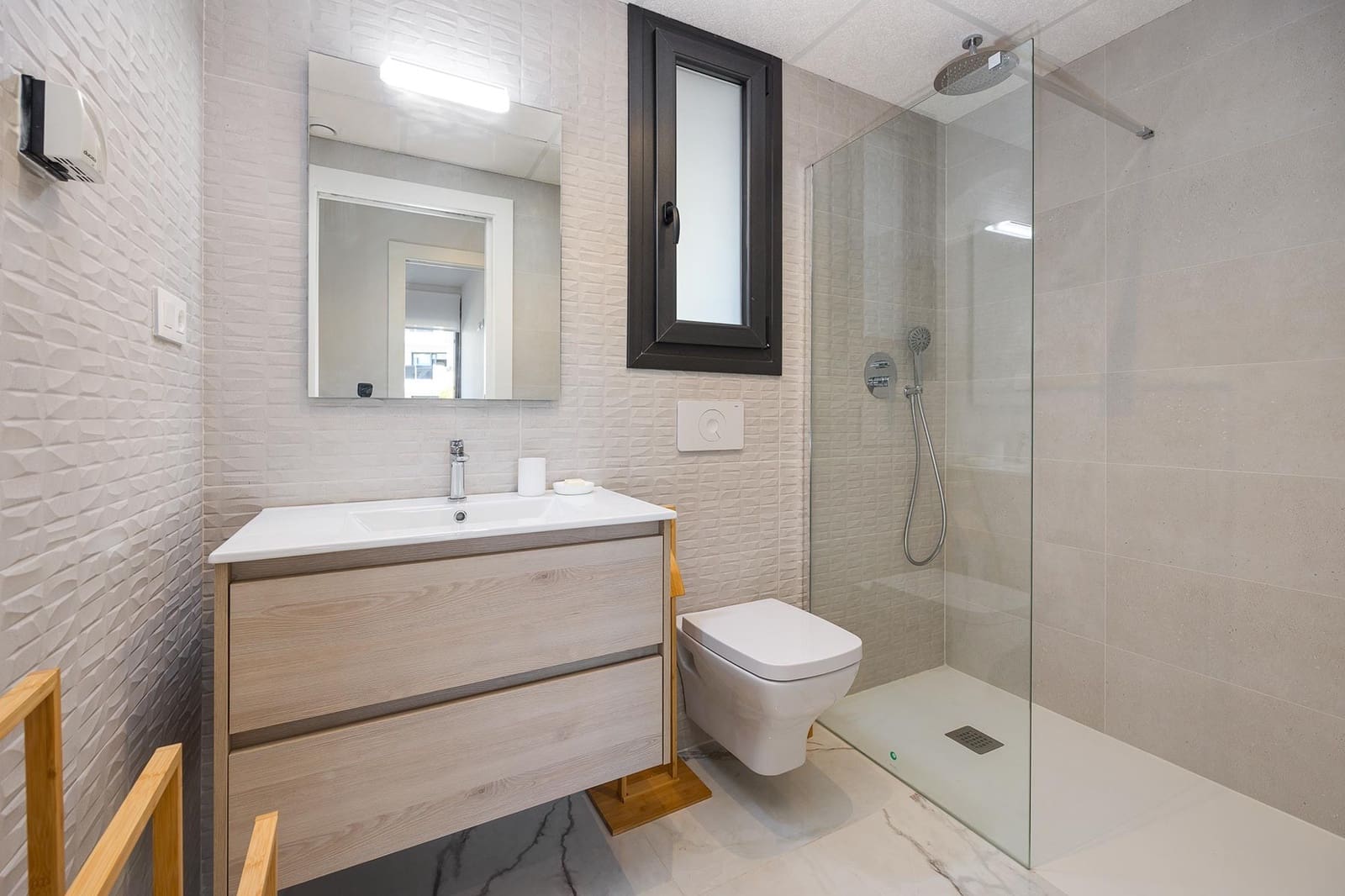 2 bedroom Apartment for sale in Playa Flamenca with pool garage - € 465,000 (Ref: 9459362)