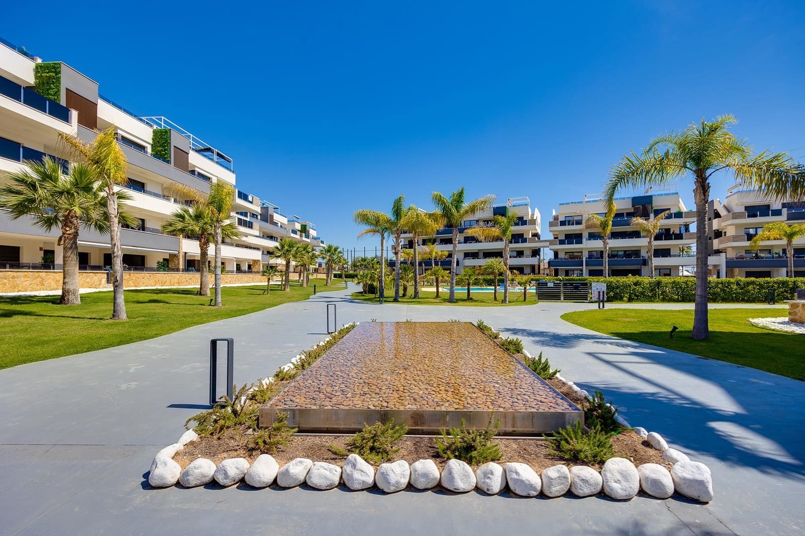 2 bedroom Apartment for sale in Playa Flamenca with pool garage - € 465,000 (Ref: 9459362)