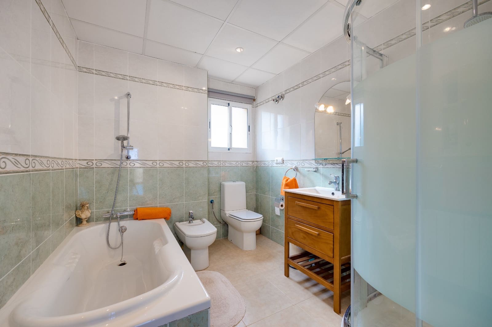 5 bedroom Villa for sale in Aspe with pool - € 549,000 (Ref: 9459363)