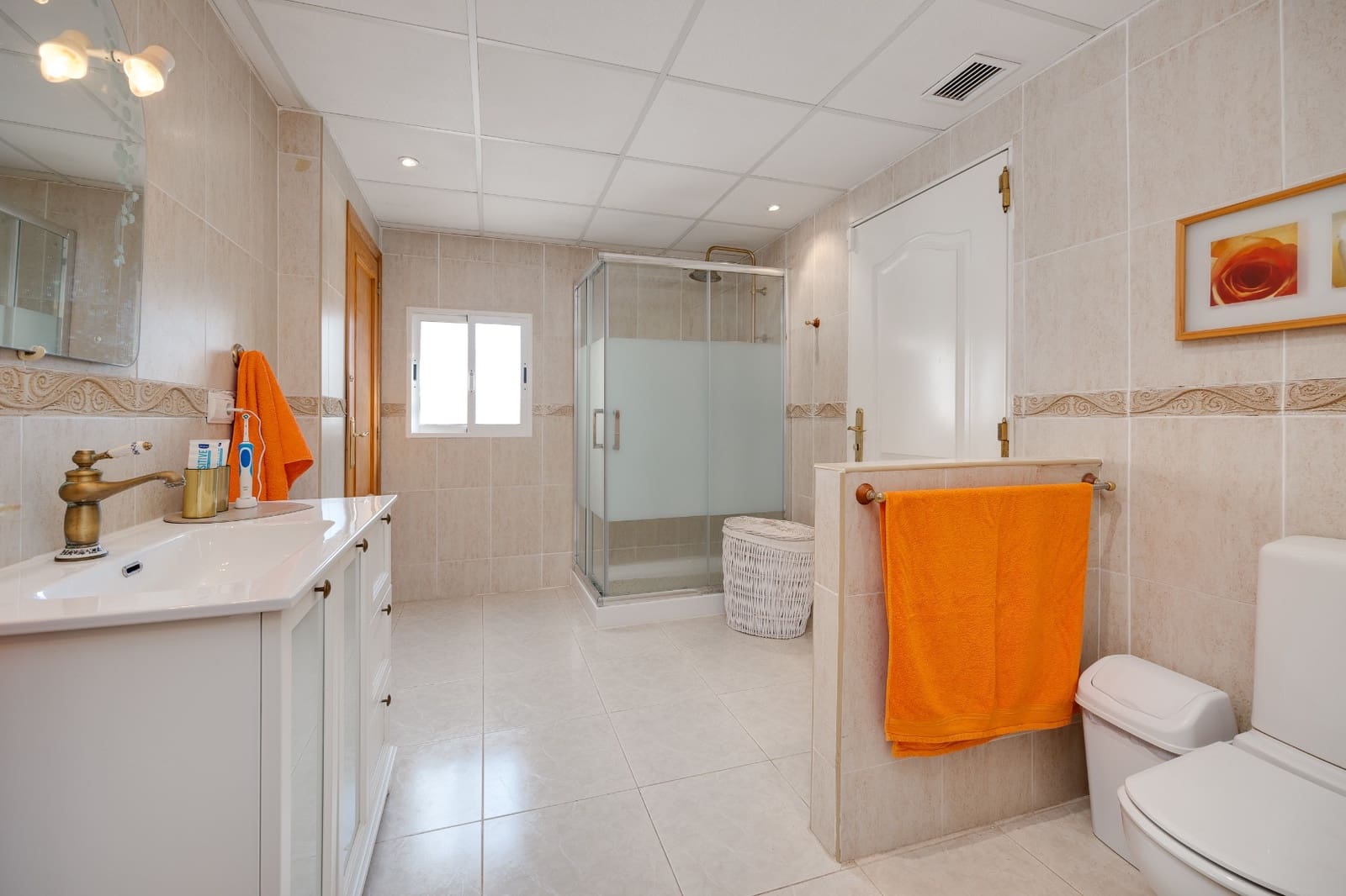 5 bedroom Villa for sale in Aspe with pool - € 549,000 (Ref: 9459363)