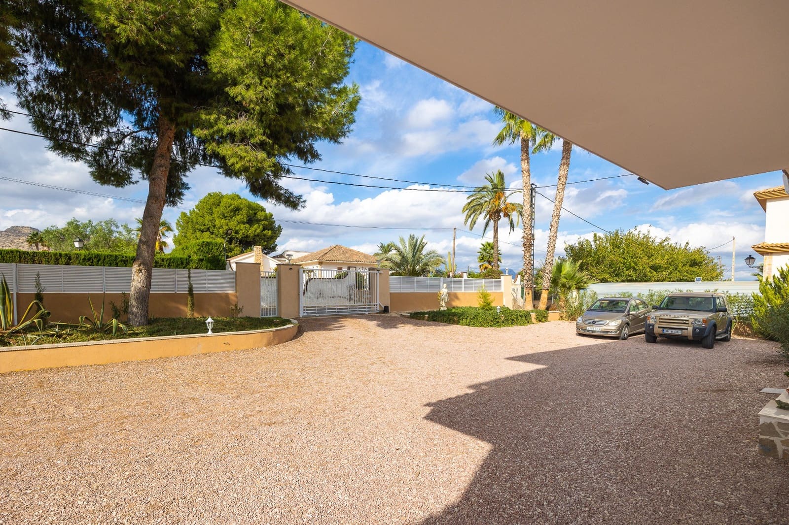 5 bedroom Villa for sale in Aspe with pool - € 549,000 (Ref: 9459363)