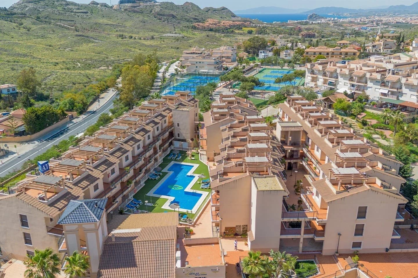 Apartamento de 2 habitaciones en Aguilas en venta con piscina garaje - 96.000 € (Ref: 9511143)
