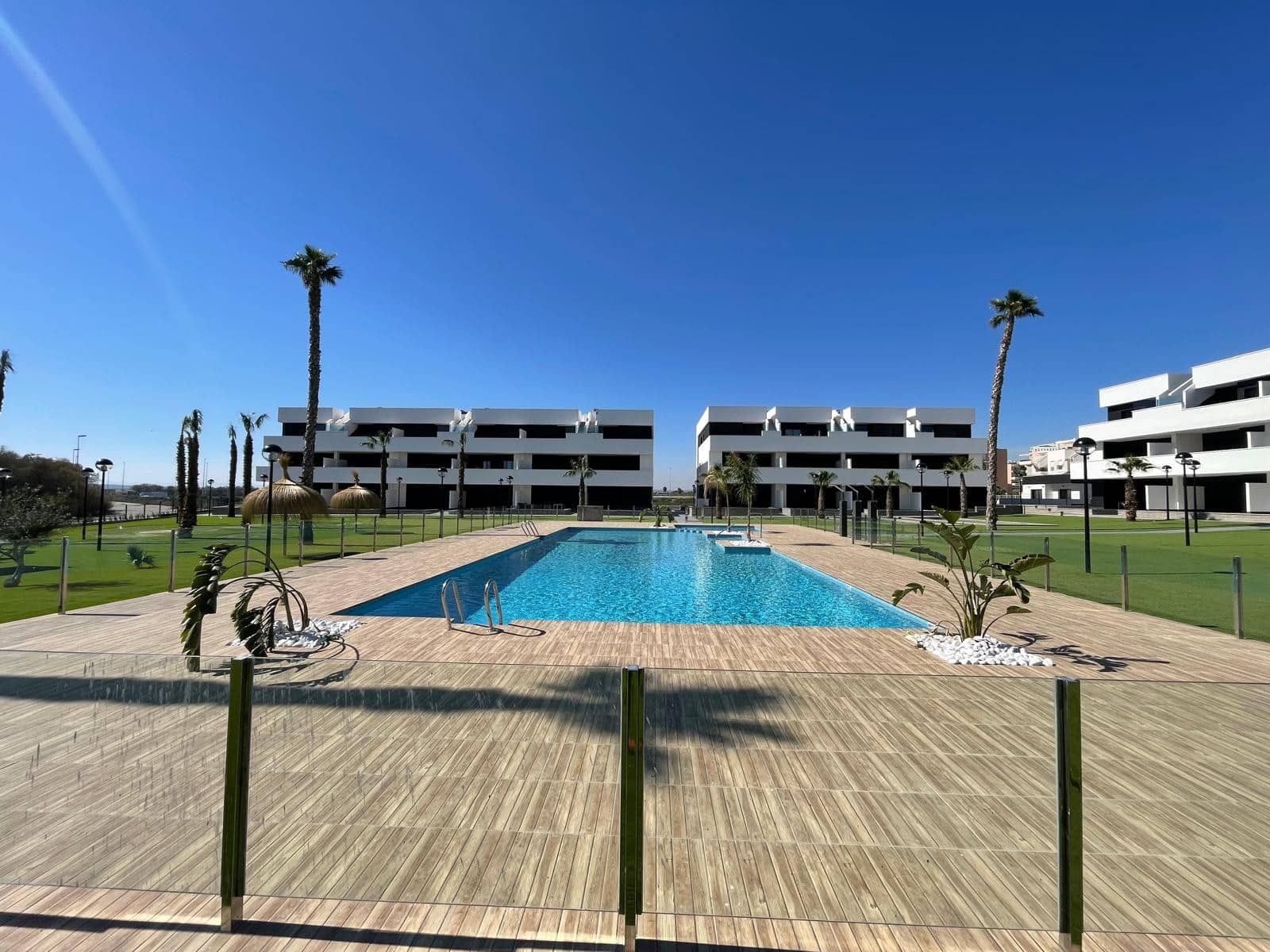 Apartamento de 3 habitaciones en El Raso en venta con piscina garaje - 250.000 € (Ref: 9518088)