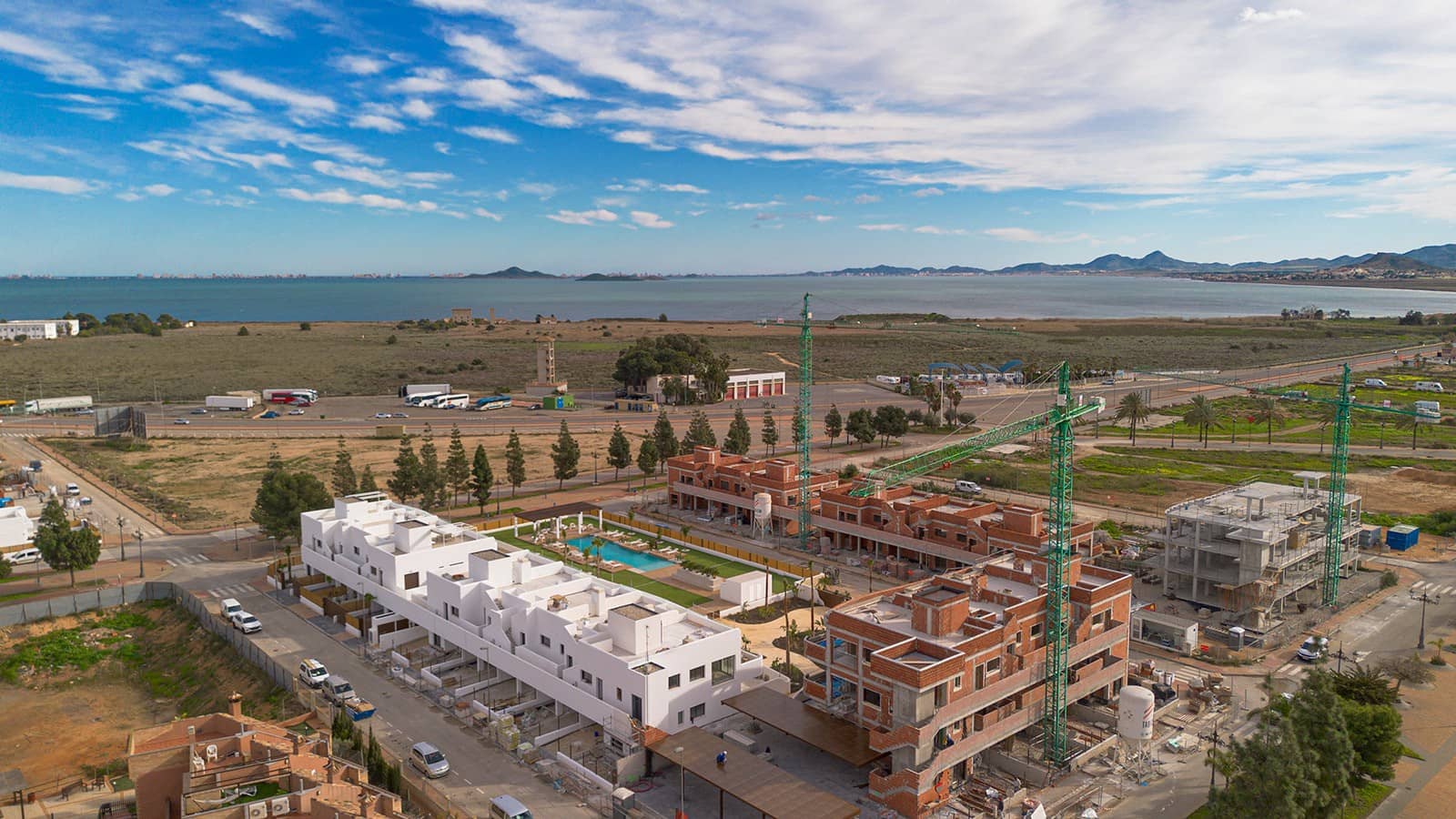 2 soveværelse Penthouse til salg i Los Alcazares med swimmingpool garage - € 339.900 (Ref: 9526095)