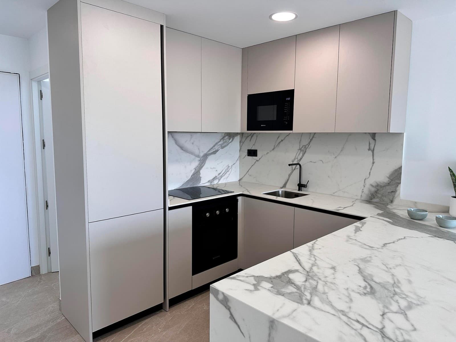 2 soveværelse Penthouse til salg i Los Alcazares med swimmingpool garage - € 369.900 (Ref: 9528524)