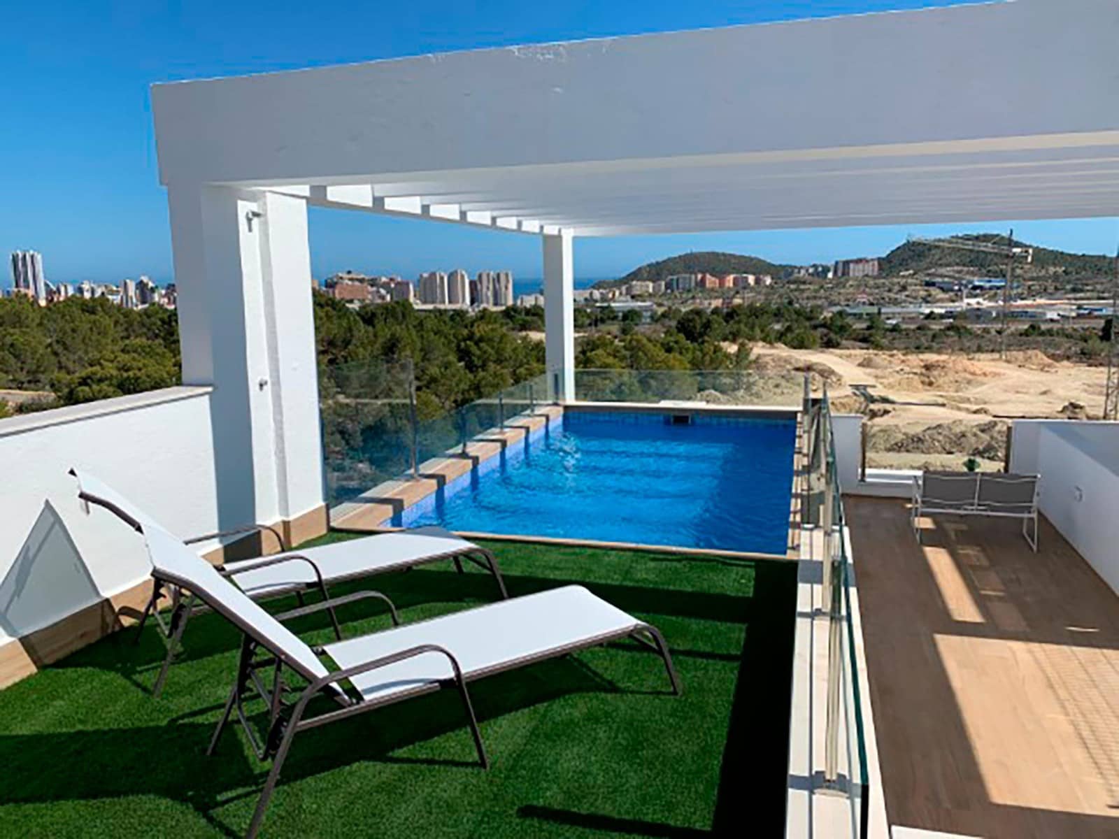 Bungalow de 3 habitaciones en Finestrat en venta con piscina garaje - 399.900 € (Ref: 9539049)