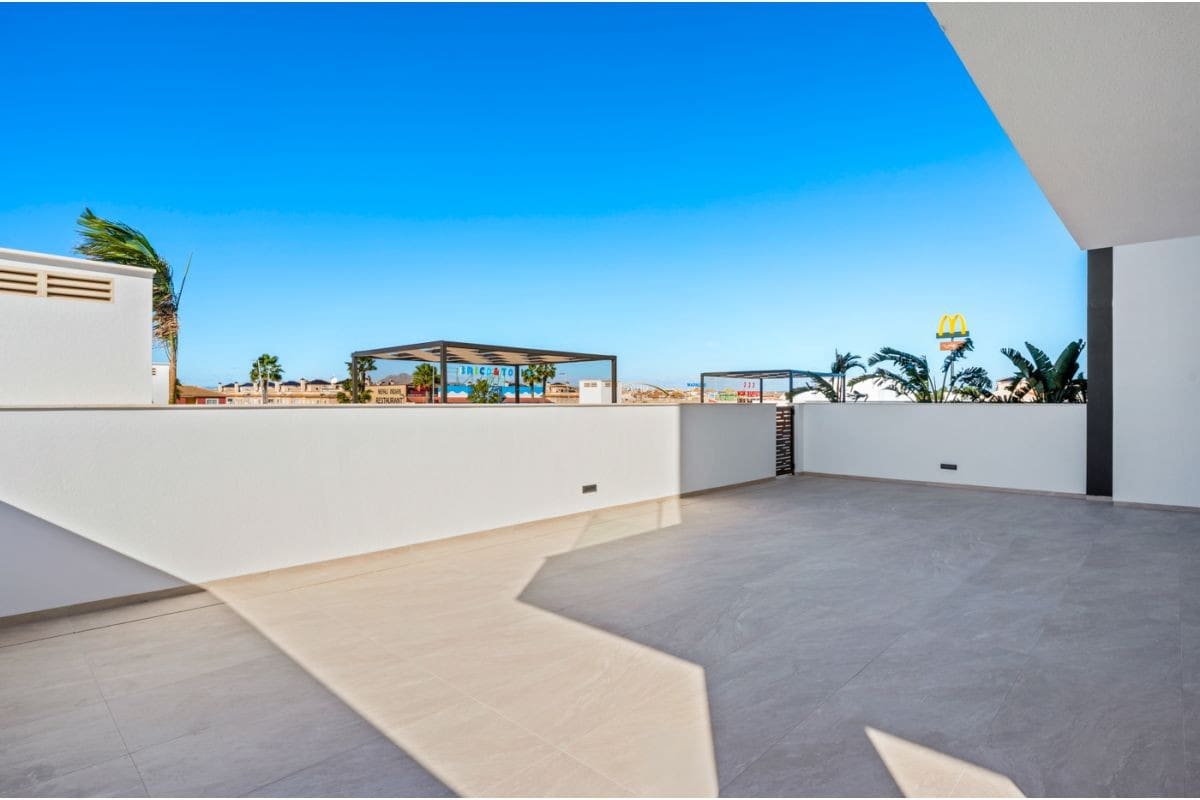 3 bedroom Penthouse for sale in Los Narejos with pool - € 419,900 (Ref: 9548590)