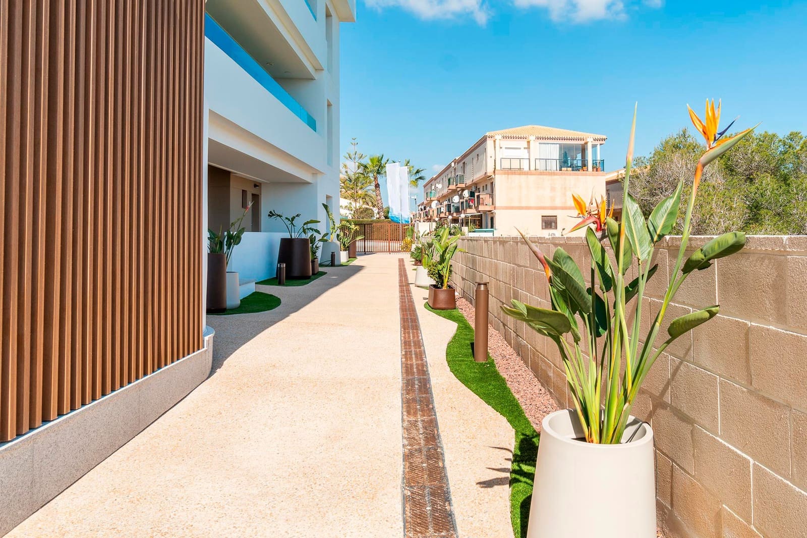 4 soveværelse Lejlighed til salg i Playa Flamenca med swimmingpool garage - € 499.000 (Ref: 9553017)