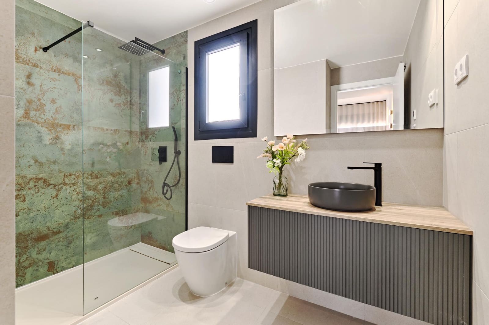 2 bedroom Bungalow for sale in Torrevieja with pool garage - € 370,000 (Ref: 9580406)