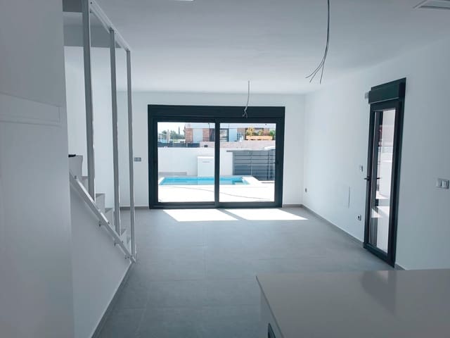 3 Zimmer Villa zu verkaufen in Daya Nueva mit Pool Garage - 311.000 € (Ref: 9603006)