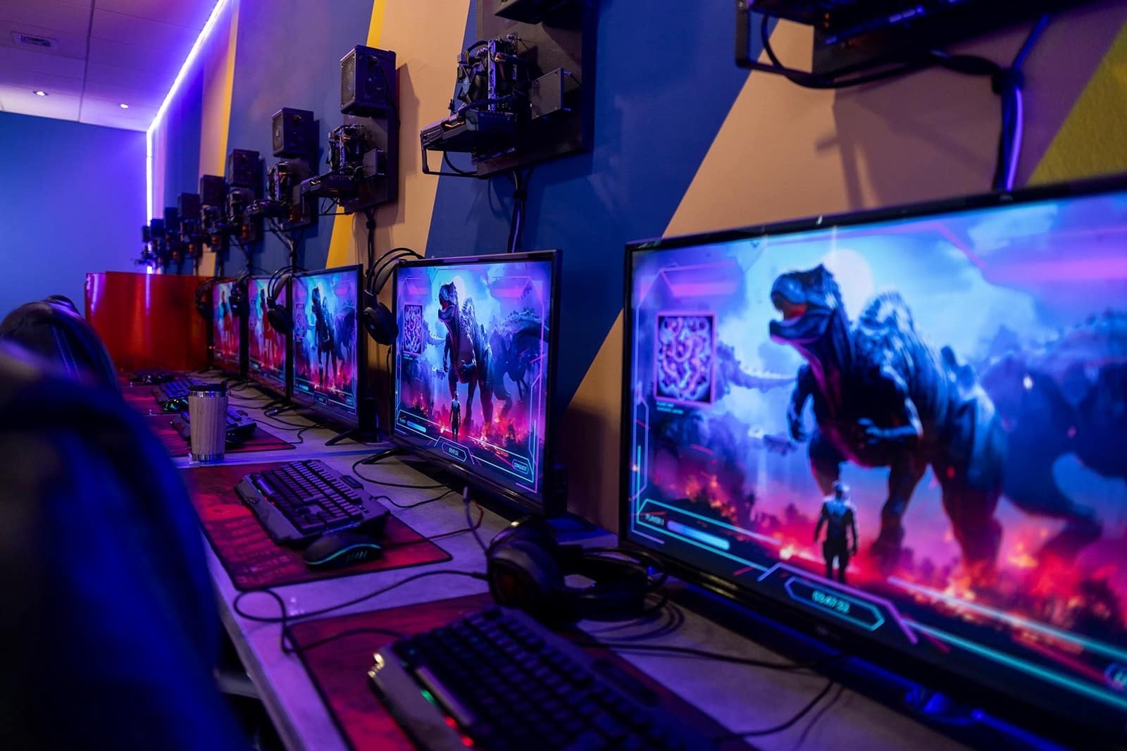 3 bedroom Apartment for sale in Puerto del Rey with pool garage - € 210,000 (Ref: 9614071)