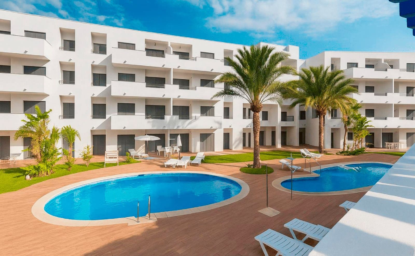 2 bedroom Apartment for sale in Puerto del Rey with pool garage - € 160,000 (Ref: 9614075)