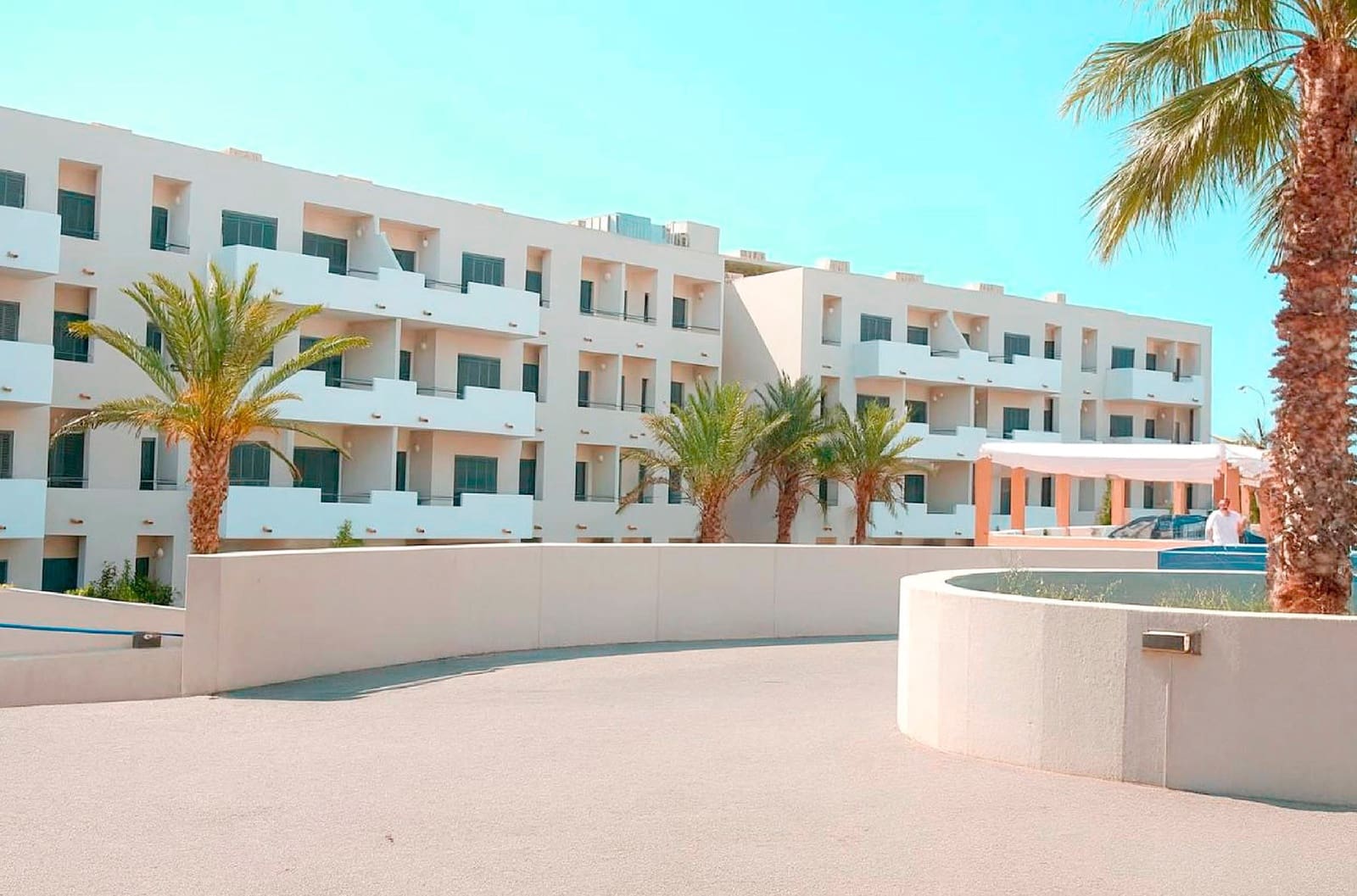 2 bedroom Apartment for sale in Puerto del Rey with pool garage - € 160,000 (Ref: 9614075)