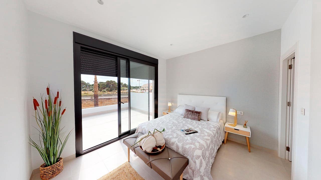 3 bedroom Villa for sale in Roldan with pool garage - € 409,950 (Ref: 9620609)