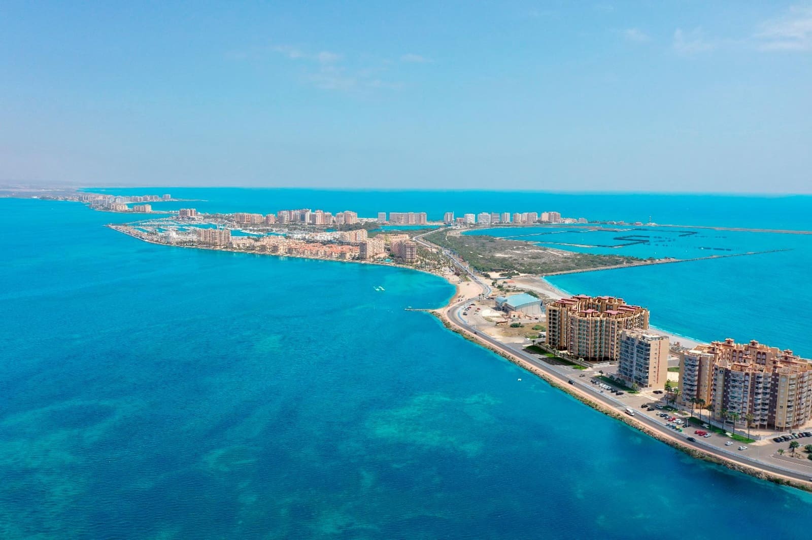 2 bedroom Penthouse for sale in La Manga del Mar Menor with pool - € 385,000 (Ref: 9622933)