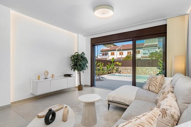 3 soverom Villa til salgs i Mil Palmeras, Pilar de la Horadada med svømmebasseng garasje - € 539 900 (Ref: 9626095)