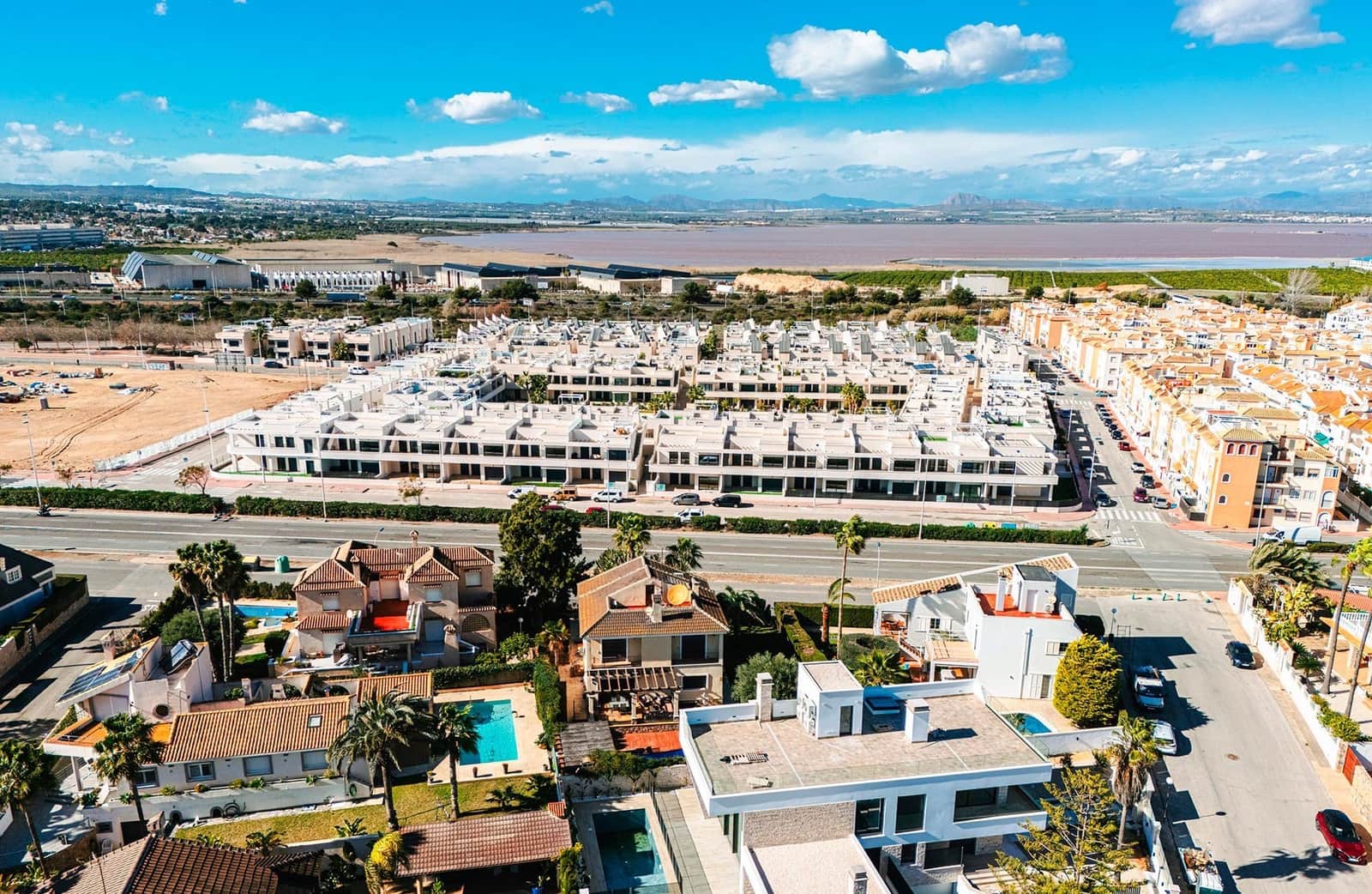 2 bedroom Bungalow for sale in Torrevieja with pool garage - € 380,000 (Ref: 9675094)