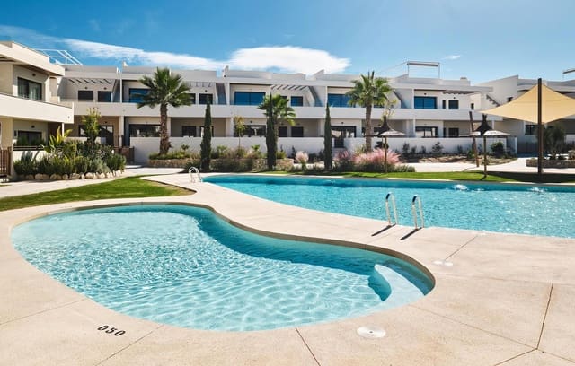 2 makuuhuone Bungalow myytävänä paikassa La Veleta, Torrevieja mukana uima-altaan 
autotalli - 380 000 € (Ref: 9675095)