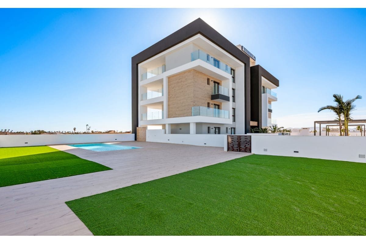 3 bedroom Apartment for sale in Los Narejos with pool - € 349,900 (Ref: 9685570)