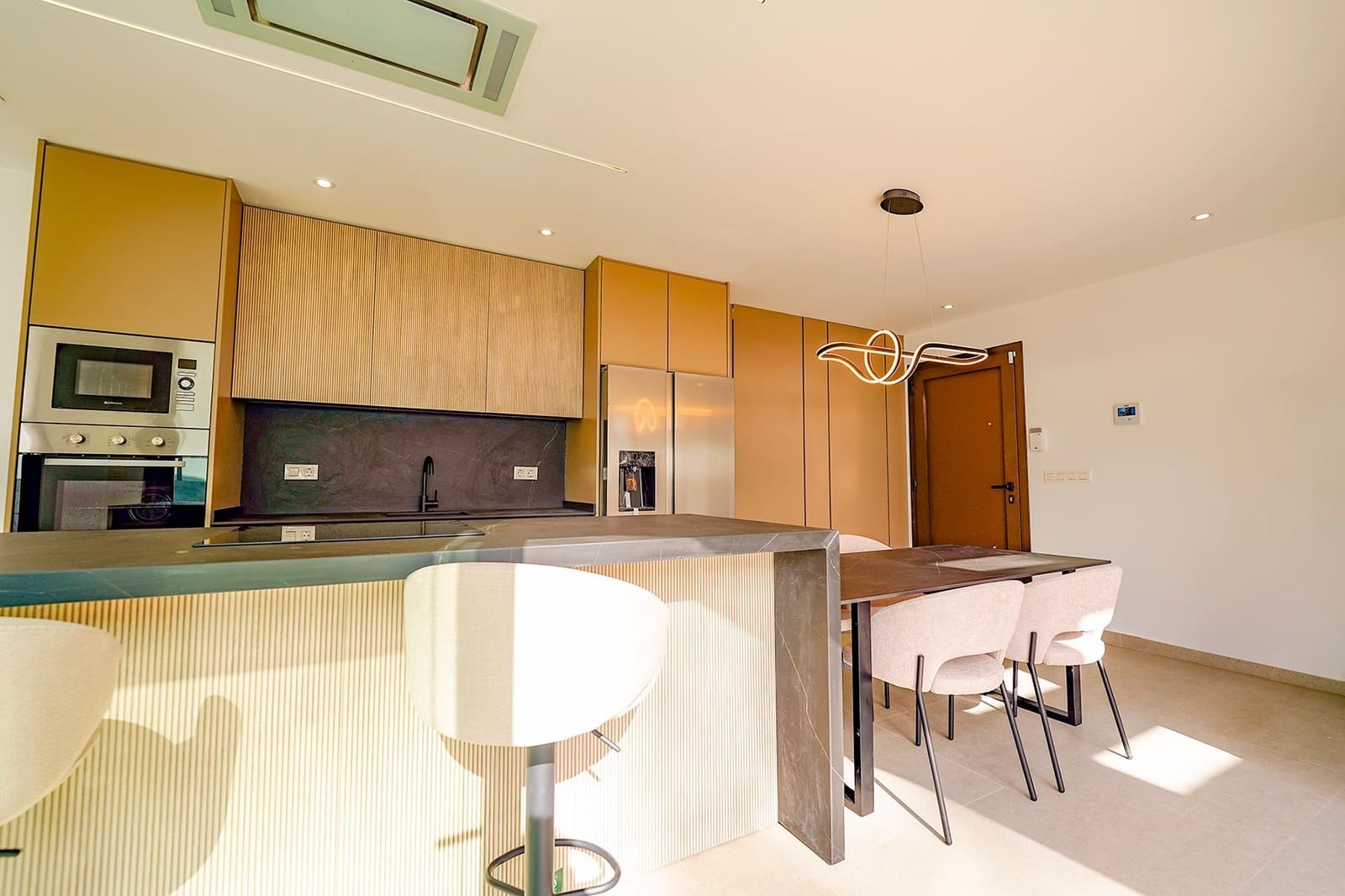 3 bedroom Villa for sale in Heredades with pool garage - € 465,000 (Ref: 9733389)