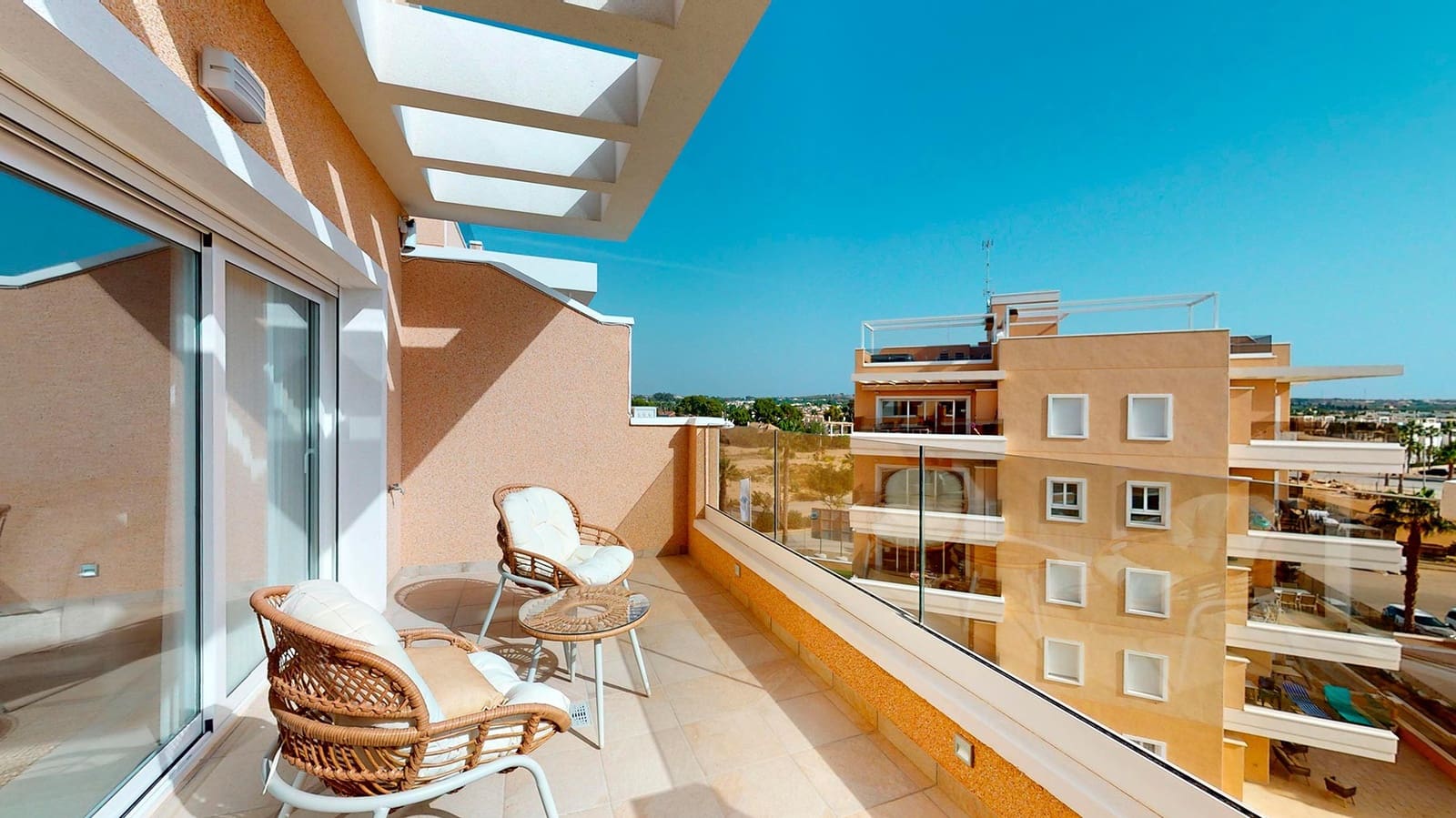 3 soverom Leilighet til salgs i El Raso med svømmebasseng garasje - € 294 900 (Ref: 9735007)