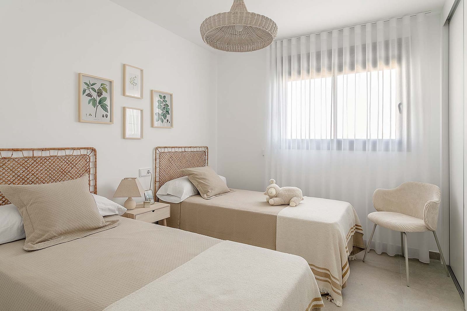 2 quarto Bungalow para venda em Santa Pola com piscina garagem - 355 000 € (Ref: 9752480)