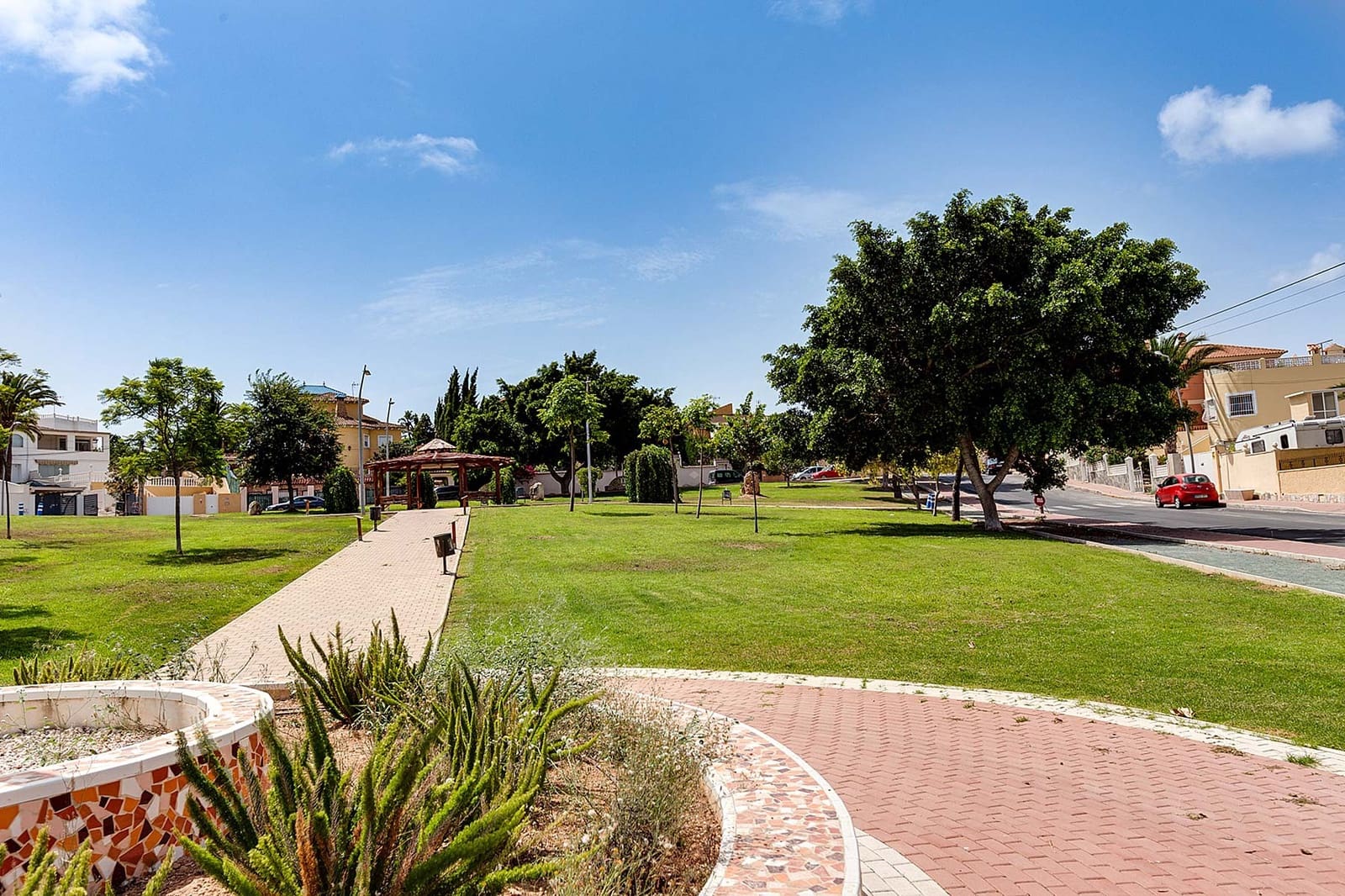 2 chambre Bungalow à vendre à Torrevieja avec piscine - 329 900 € (Ref: 9762283)