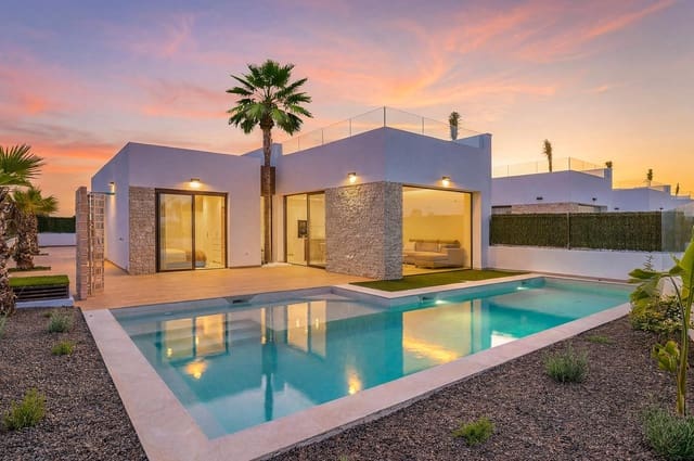 3 soveværelse Villa til salg i Las Lomas de Rame - Bahía Bella, Los Alcázares med swimmingpool garage - € 565.000 (Ref: 9789616)