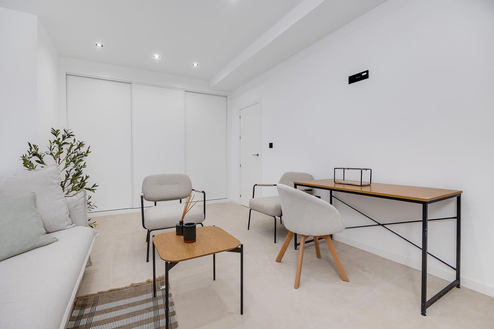 4 soverom Villa til salgs i Los Alcazares med svømmebasseng garasje - € 695 000 (Ref: 9793316)