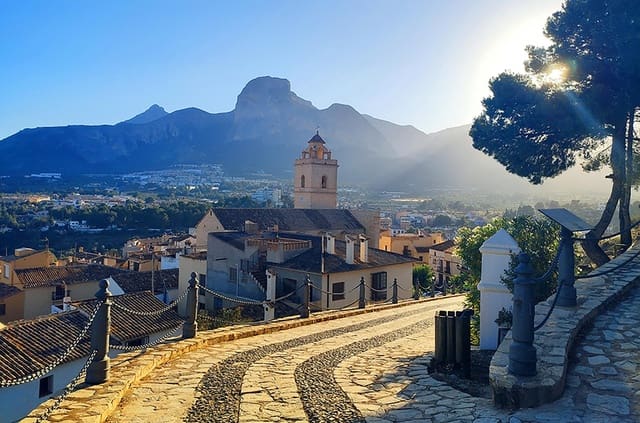 3 bedroom Villa for sale in Polop with pool garage - € 649,000 (Ref: 9806991)